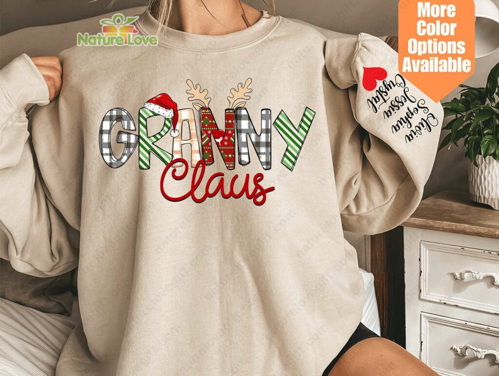 Custom Grammy Claus Sweatshirt, Custom Grandma Christmas Sweatshirt 2D0240