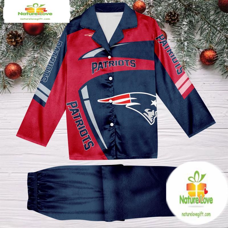 NFL New England Patriots Football Team Winter Satin Pajamas Set Gift for Fans NFL New England Patriots Football Team Winter Satin Pajamas Set Gift for Fans