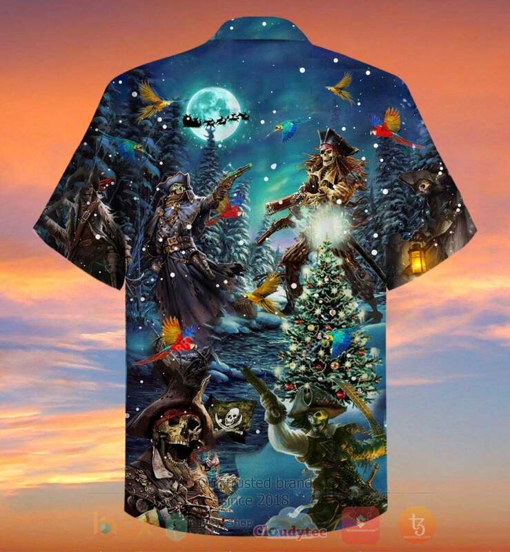 Merry Christmas Pirate Skull Hawaiian Shirt Merry Christmas Pirate Skull Hawaiian Shirt