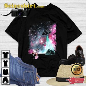 Courage the Cowardly Dog Flying Saucer Courage Attack T-Shirt