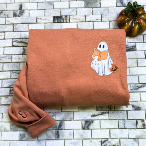 halloween sweatshirt 3 941d7180 3ca0 4aae 8425 1b9ad639681a.jpg