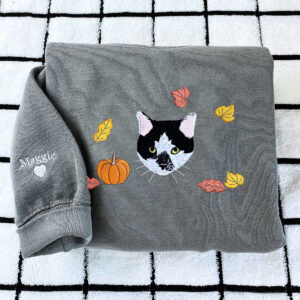 halloween sweatshirt 1 d011a69f 616e 4e20 a19d ce9dd1bea819.jpg