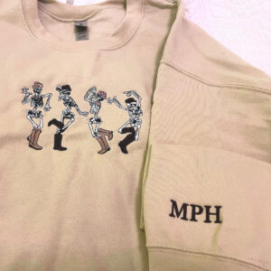 halloween sweatshirt 4 cf3f76c0 69d3 44b5 8ff9 db8fd2dd597b.jpg