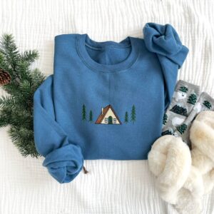 A-Frame Embroidered Winter Cabin Crewneck Sweatshirt 2 IMG 6453.jpg