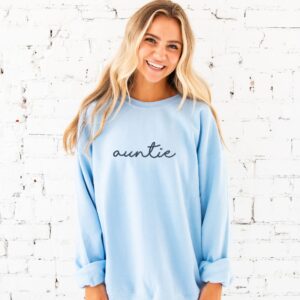 Script Auntie Embroidered Gemma Crewneck Sweatshirt 3 4 caf52942 f234 434c bc1b dabbdc0fbbe8.jpg