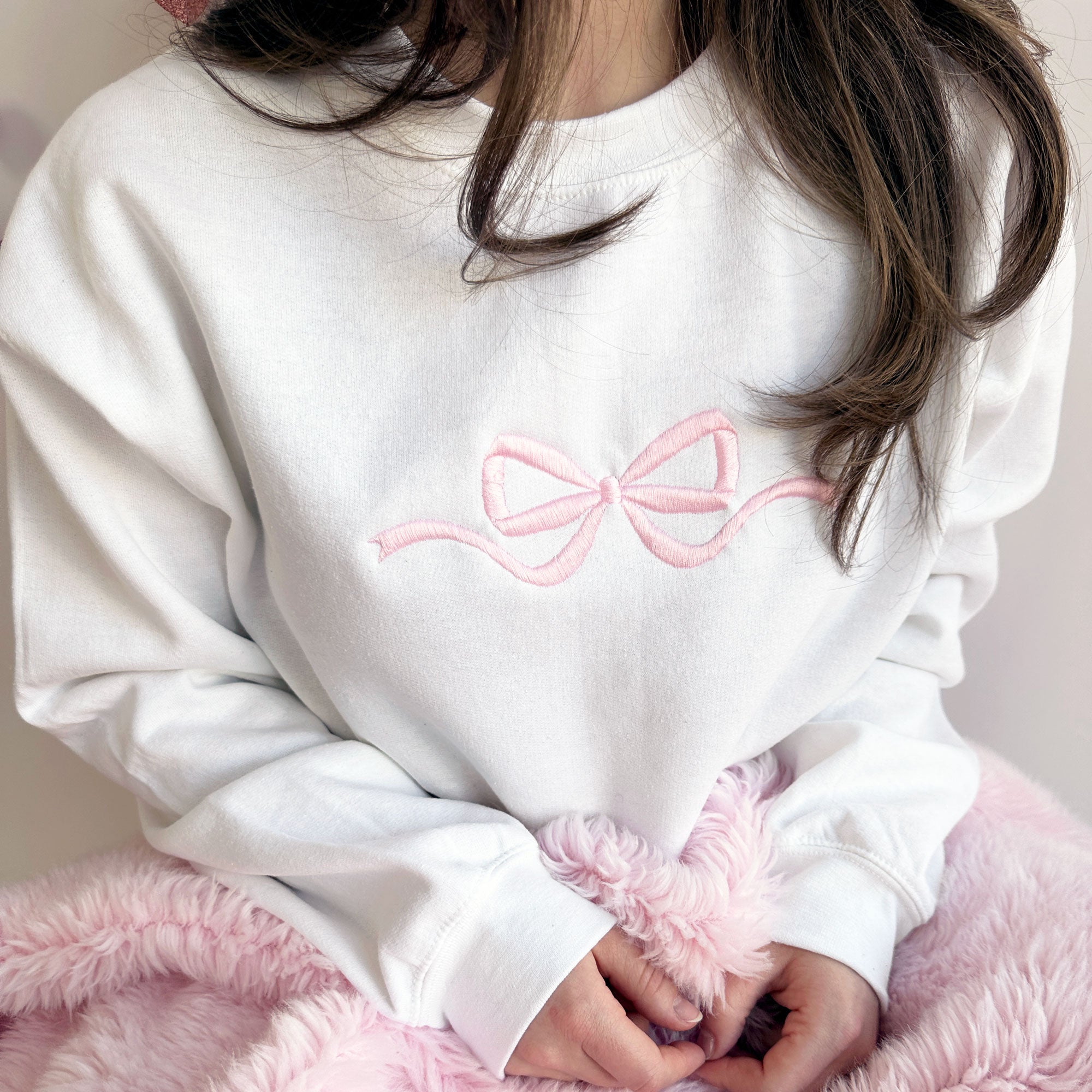 Cute Bow Embroidered Gemma Sweatshirt Cute Bow Embroidered Gemma Sweatshirt