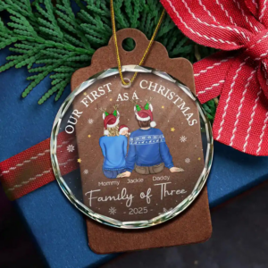 FirstChristmasAsAFamilyOfThreeNe 4.png