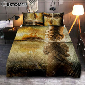 The Hand Of Jesus Ocean Quilt Bedding Set – Jesus Is Our Savior Quilt Bedding Set Prints – Jesus Christ Quilt Bedding Set Art – Christian Cover Twin Bedding Decor