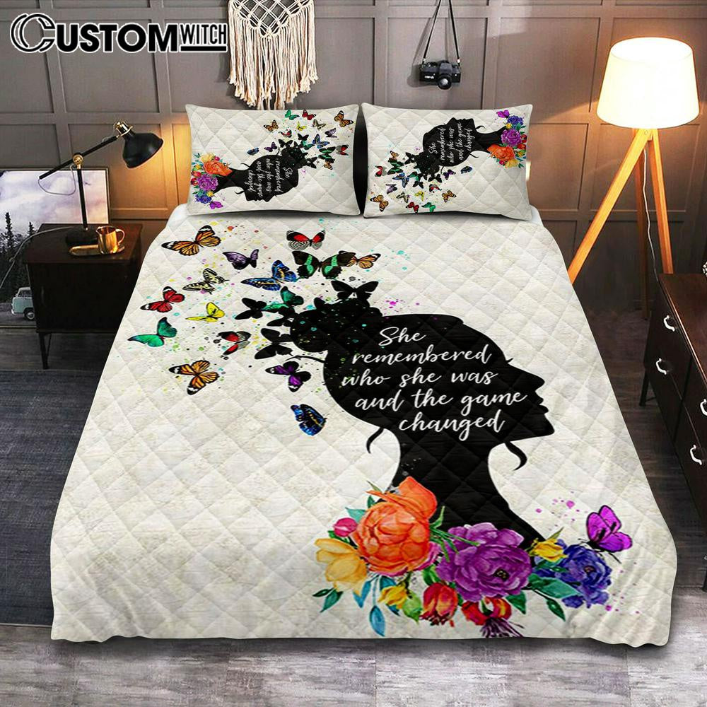 She Remembered Who She Was And The Game Changed Quilt Bedding Set Bedroom – Motivational Gifts For Women She Remembered Who She Was And The Game Changed Quilt Bedding Set Bedroom – Motivational Gifts For Women