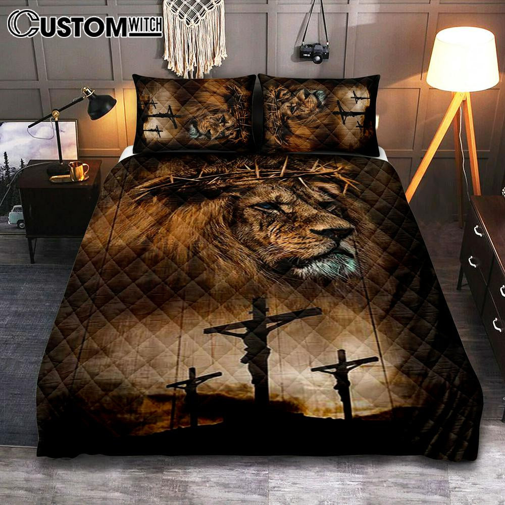 Lion Crown Of Thorn Jesus On The Cross Quilt Bedding Set – Lion Quilt Bedding Set Print – Christian Bedroom – Religious Home Decor Lion Crown Of Thorn Jesus On The Cross Quilt Bedding Set – Lion Quilt Bedding Set Print – Christian Bedroom – Religious Home Decor