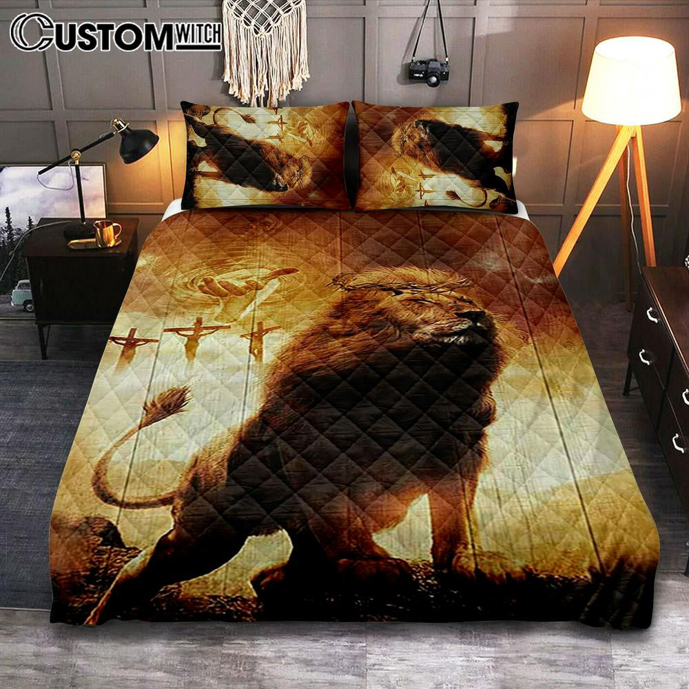 Jesus’s Hand Lion Of Judah Crosses Bedroom Quilt Bedding Set – Jesus Portrait Quilt Bedding Set Prints – Christian Bedroom